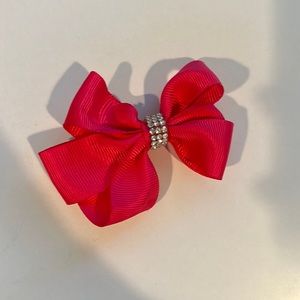 Pink hairclip with gems